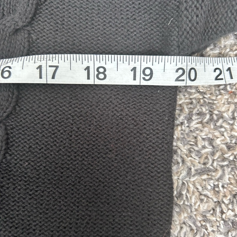 L.L. Bean Women’s Black Cable Knit Turtle Neck Sweater Size Medium - Picture 7 of 9